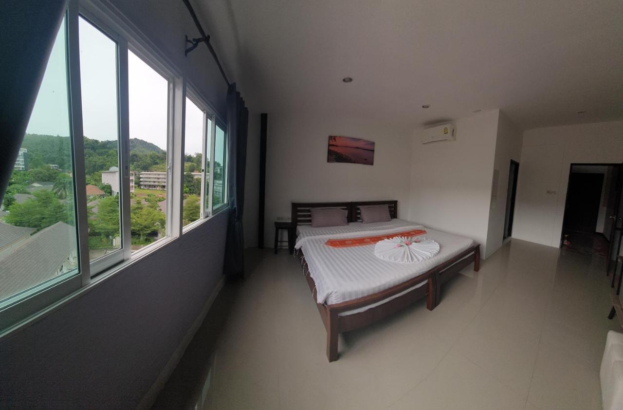 At Home Hotel Patong Exterior foto