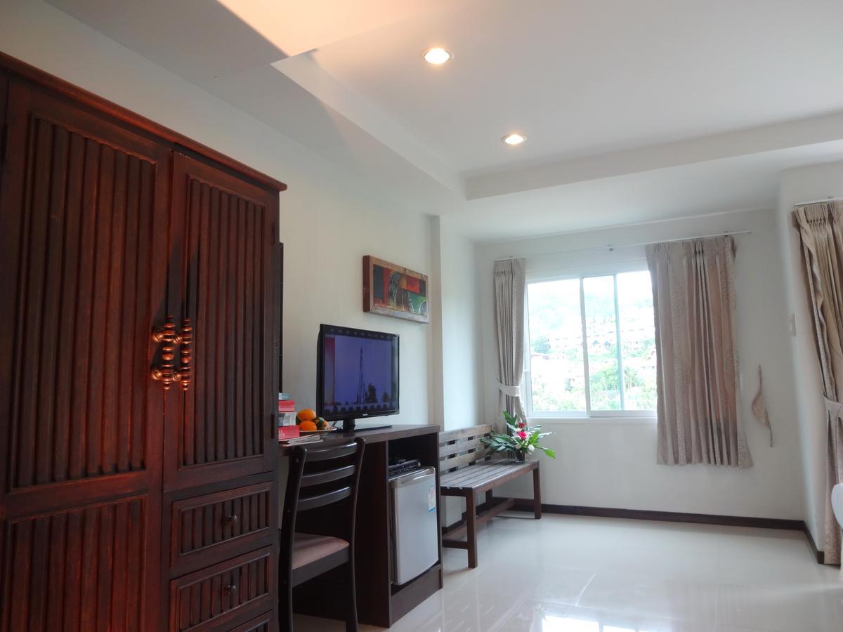 At Home Hotel Patong Exterior foto